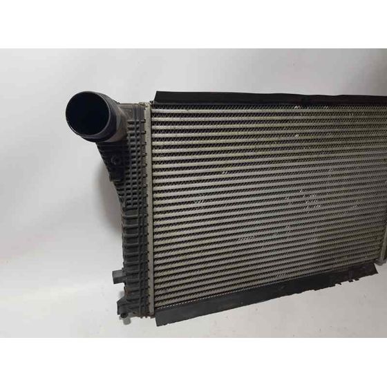 Intercooler Para Volkswagen Passat Lim.