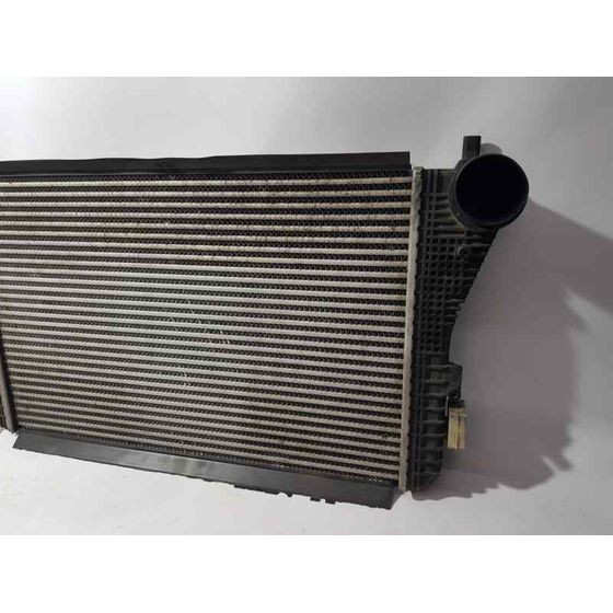 Intercooler Para Volkswagen Passat Lim.