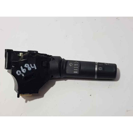 Mando Limpia Para Mazda 2 Lim.