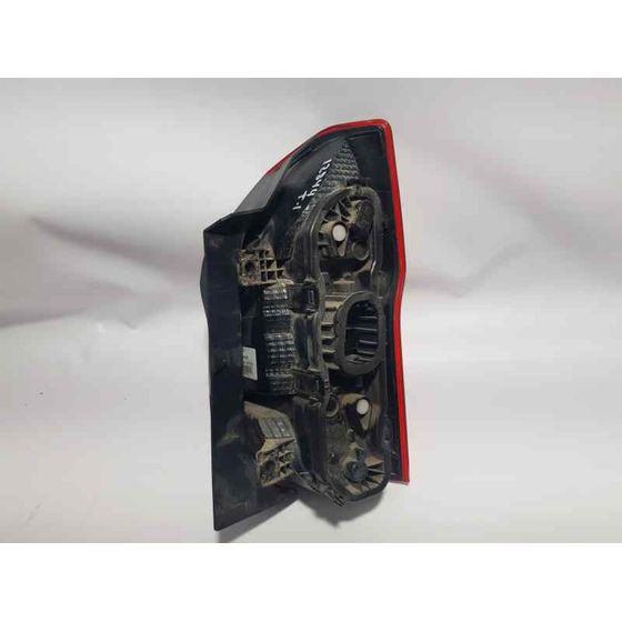 Piloto Trasero Izquierdo Para Ford Transit Courier