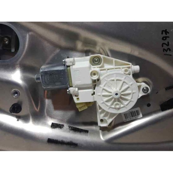 Elevalunas Delantero Izquierdo para Mercedes Clase C Berlina