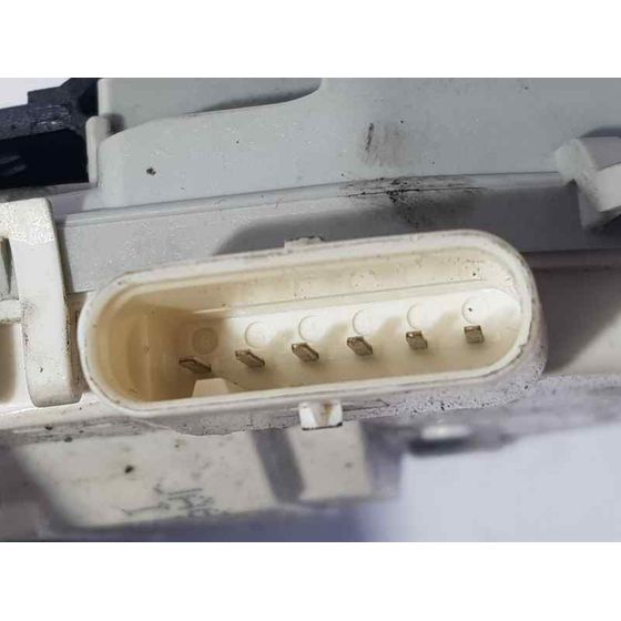Cerradura Puerta Trasera Izquierda Para Audi A4 Ber.