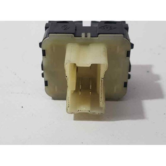 Mando Elevalunas Delantero Izquierdo para Renault Clio Iv