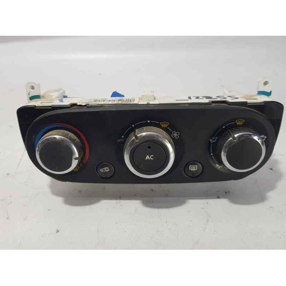 Mando Calefaccion / Aire Acondicionado Para Renault Clio Iv