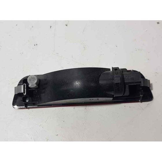 Piloto Trasero Central Para Nissan Micra V
