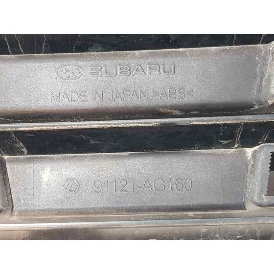 Rejilla Delantera Para Subaru Legacy Familiar/Outback B13