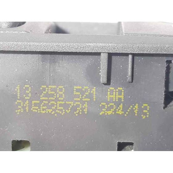 Mando Elevalunas Delantero Izquierdo Para Opel Corsa D