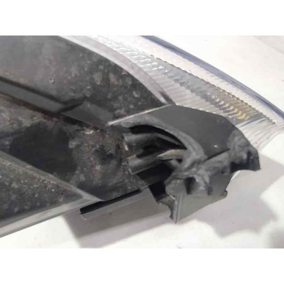 Faro Izquierdo para Ford Fiesta