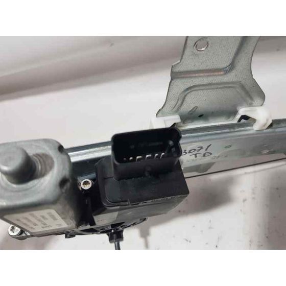 Elevalunas Trasero Derecho Para Peugeot 2008