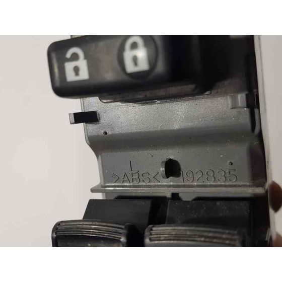 Mando Elevalunas Delantero Izquierdo Para Toyota Yaris