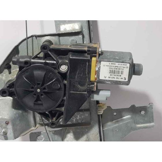 Elevalunas Delantero Derecho Para Peugeot 208