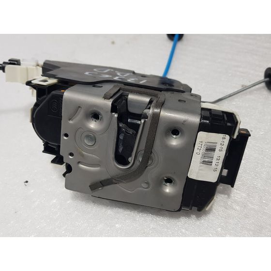 Cerradura Puerta Delantera Derecha Para Mercedes Clase B