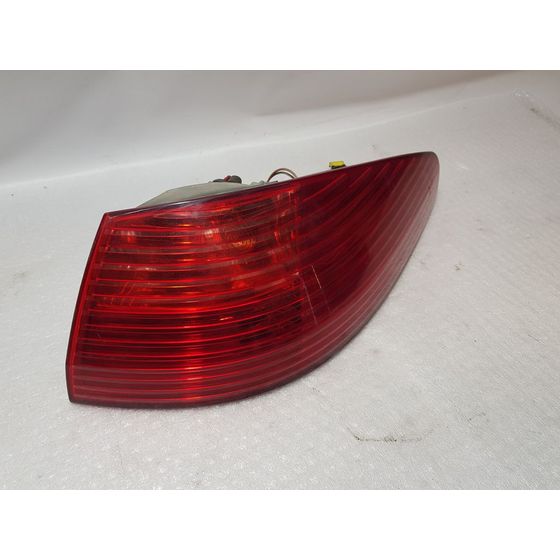 Piloto Trasero Derecho Para Peugeot 607