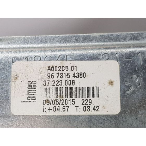 Elevalunas Delantero Derecho Para Peugeot 208