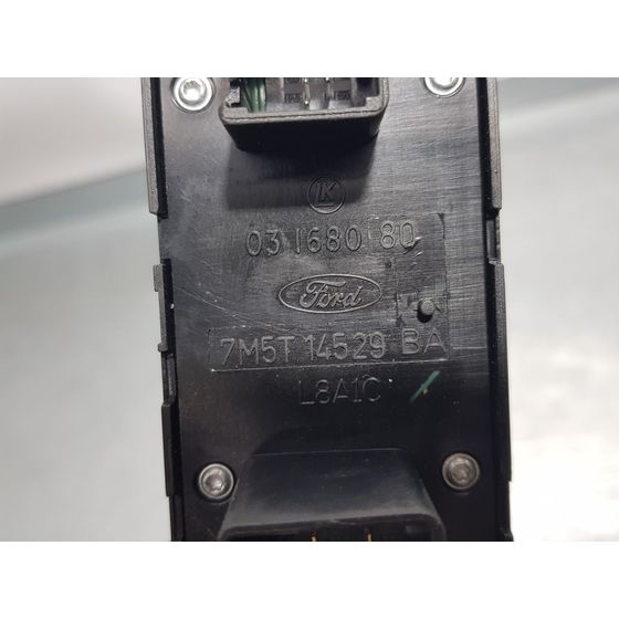 Mando Elevalunas Delantero Izquierdo Para Ford Focus Lim.