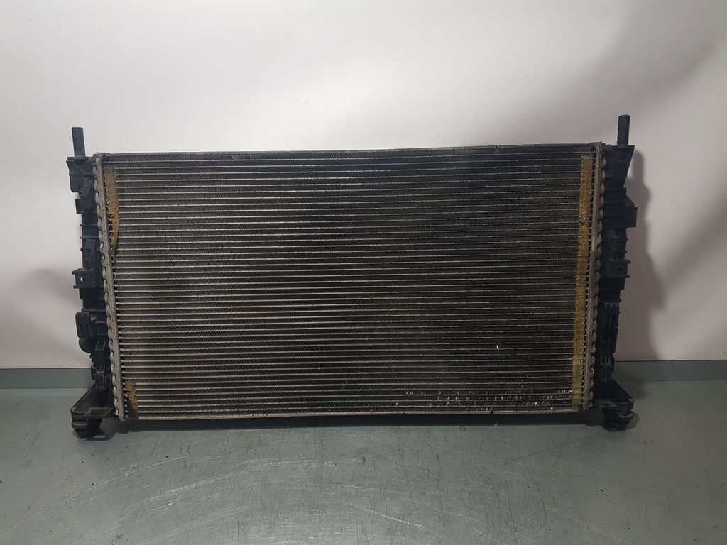 Radiador Agua Para Ford Focus Lim.