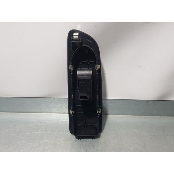 Mando Elevalunas Delantero Derecho Para Bmw Serie 1 Berlina
