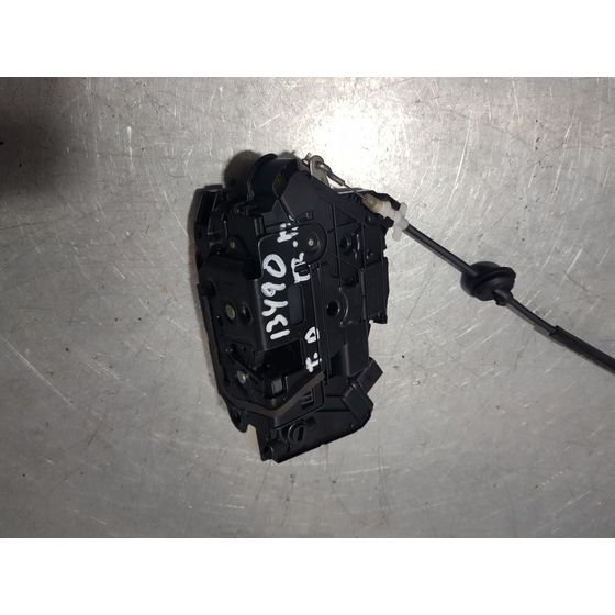 Cerradura Puerta Trasera Derecha Para Volkswagen Tiguan