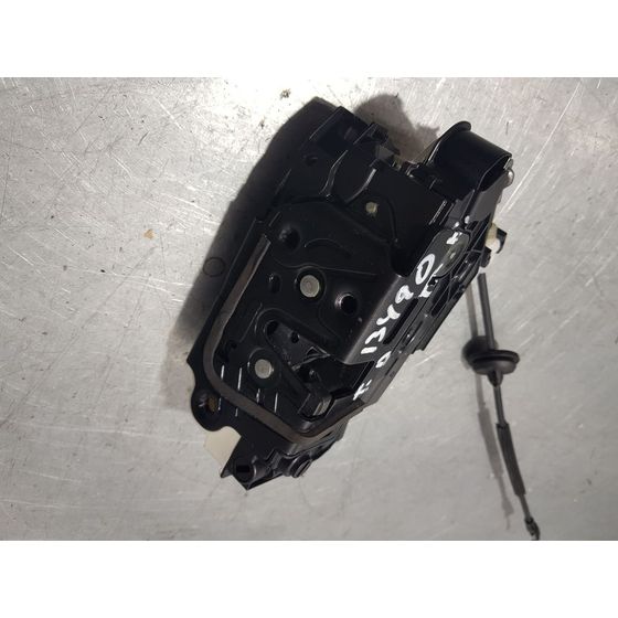 Cerradura Puerta Trasera Derecha Para Volkswagen Tiguan