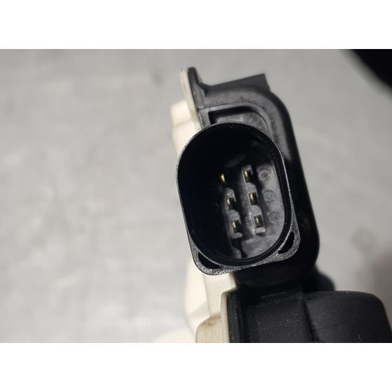 Cerradura Puerta Trasera Derecha Para Volkswagen Tiguan