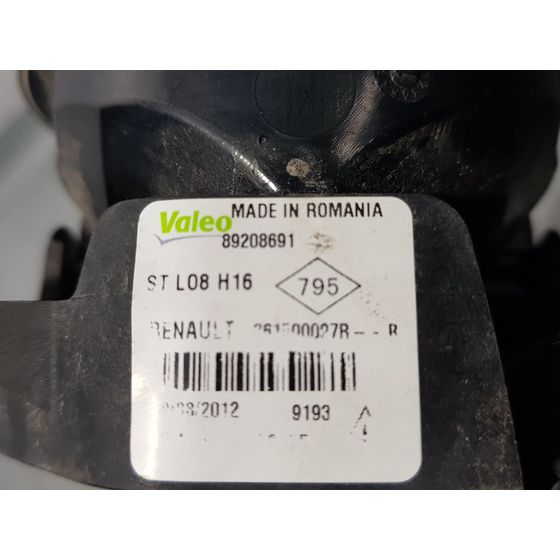 Faro Antiniebla Derecho Para Renault Clio Iv
