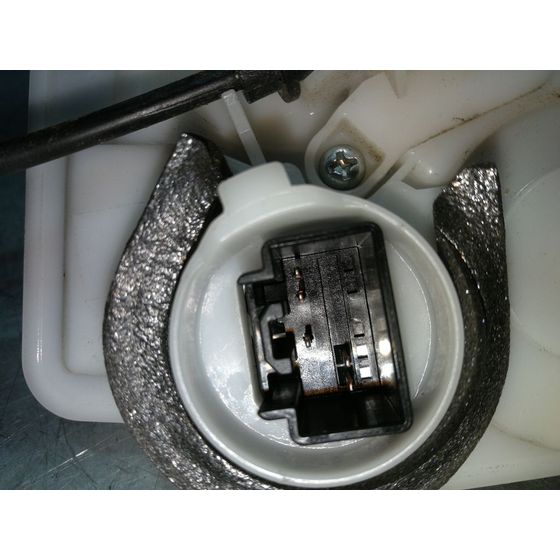 Cerradura Puerta Trasera Izquierda  Para Mazda 6 Lim.
