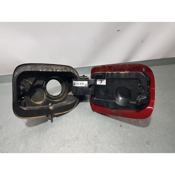 Tapa Exterior Combustible Para Peugeot 308