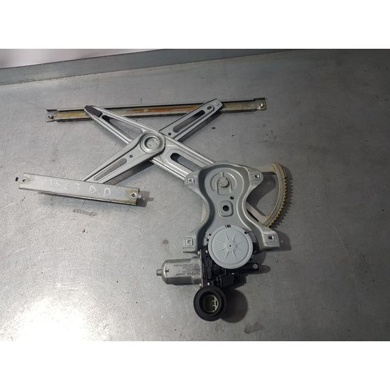 Elevalunas Delantero Derecho para Toyota Yaris