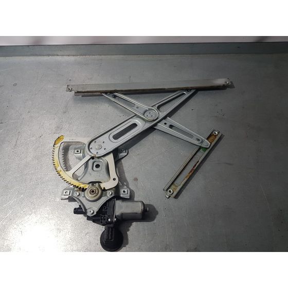 Elevalunas Delantero Derecho para Toyota Yaris