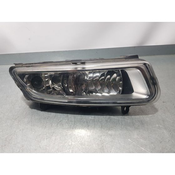 Faro Antiniebla Derecho Para Volkswagen Polo