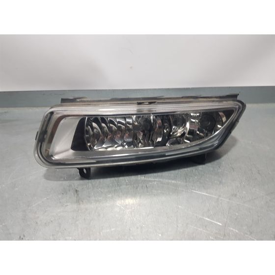Faro Antiniebla Izquierdo Para Volkswagen Polo
