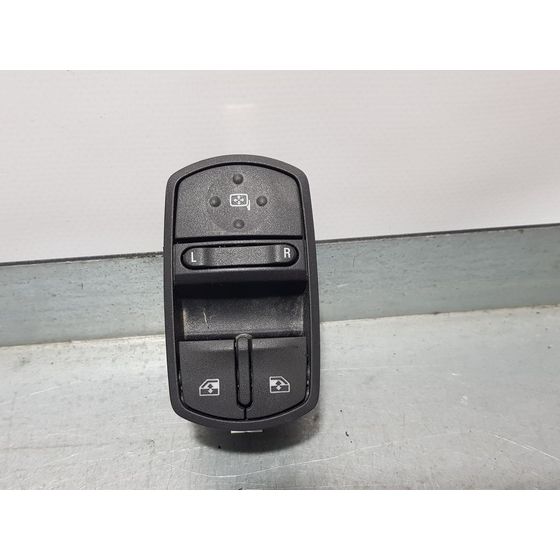 Mando Elevalunas Delantero Izquierdo Para Opel Corsa D
