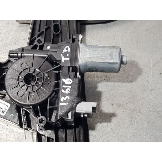 Elevalunas Trasero Derecho Para Peugeot 208