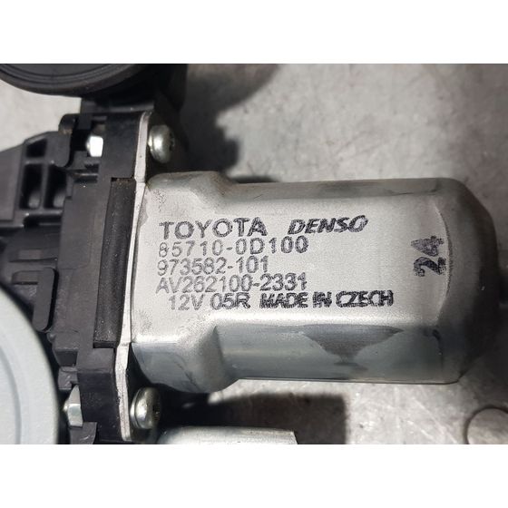 Elevalunas Delantero Derecho Para Toyota Yaris