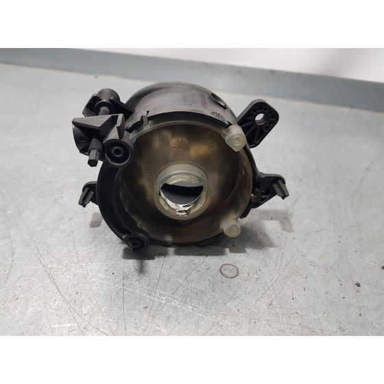 Faro Antiniebla Derecho Para Mercedes Clase B