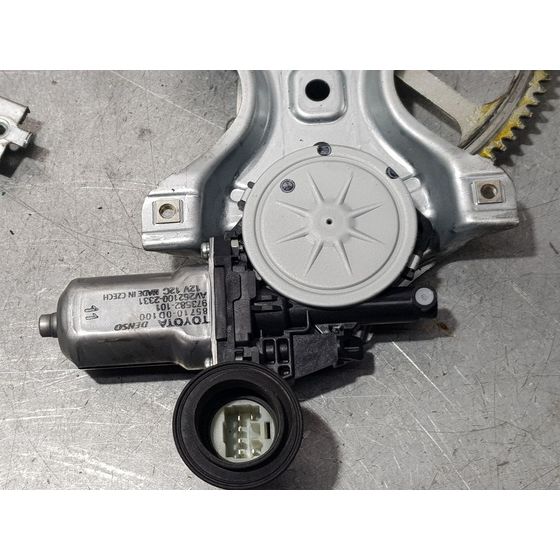 Elevalunas Delantero Derecho Para Toyota Yaris