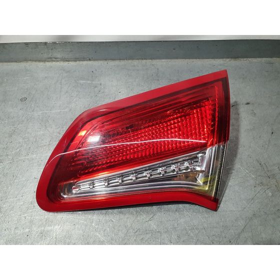 Piloto Trasero Derecho Para Citroen C4 Lim.