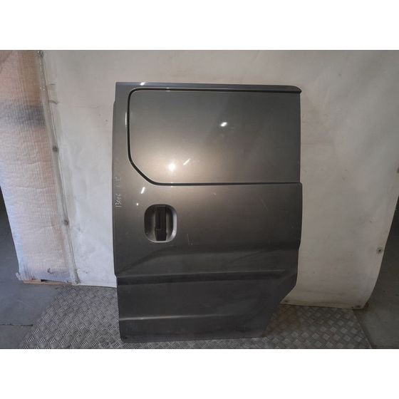 Puerta Lateral Corredera Izquierda Para Nissan Nv 200
