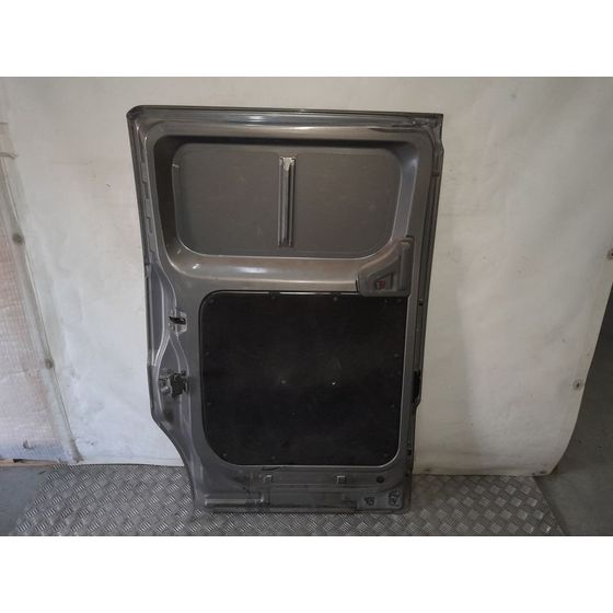 Puerta Lateral Corredera Izquierda Para Nissan Nv 200