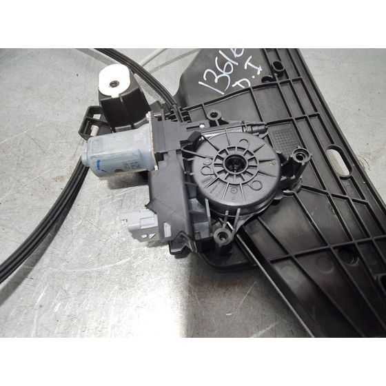 Elevalunas Delantero Izquierdo para Peugeot 208 (P2)