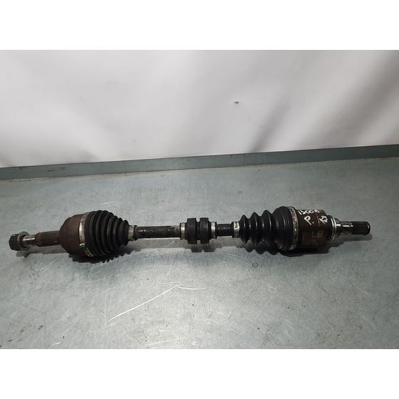 Transmision Delantera Izquierda Para Nissan Nv 200