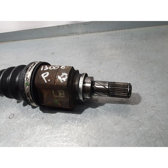Transmision Delantera Izquierda Para Nissan Nv 200