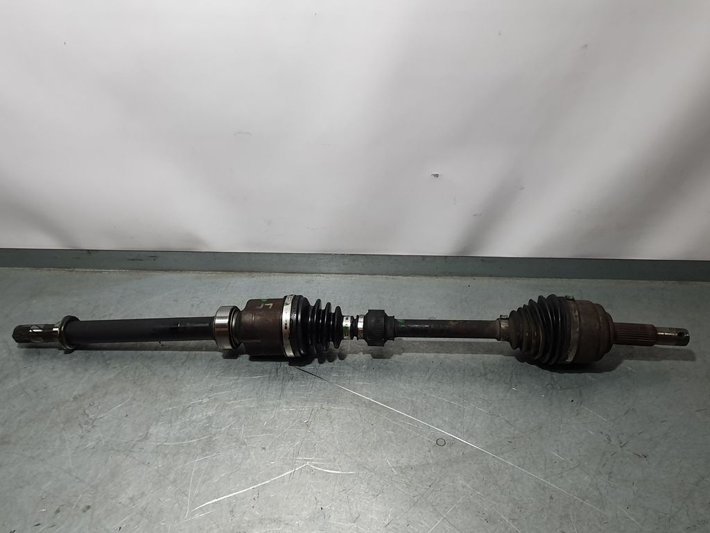 Transmision Delantera Derecha Para Nissan Nv 200