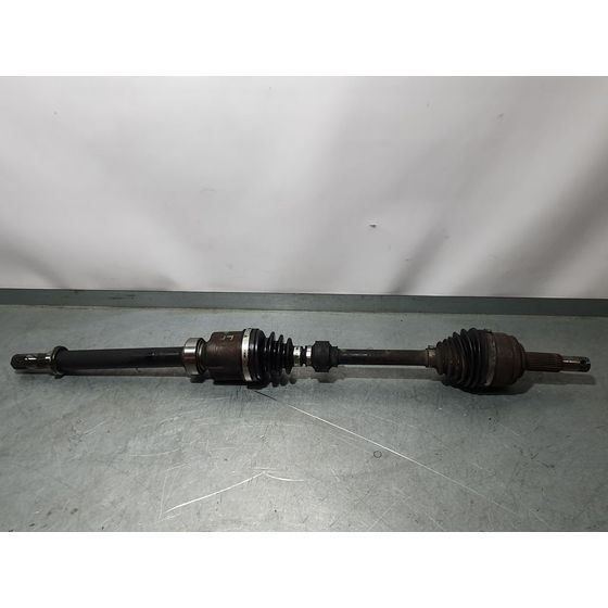 Transmision Delantera Derecha Para Nissan Nv 200