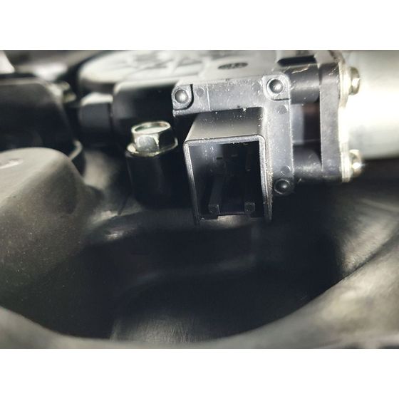 Elevalunas Trasero Izquierdo Para Mazda 2 Lim.