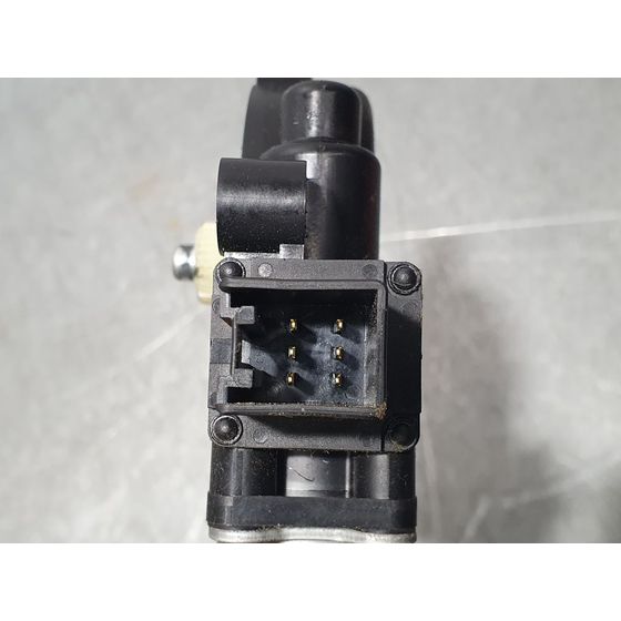 Motor Elevalunas Delantero Izquierdo Para Mazda 2 Lim.