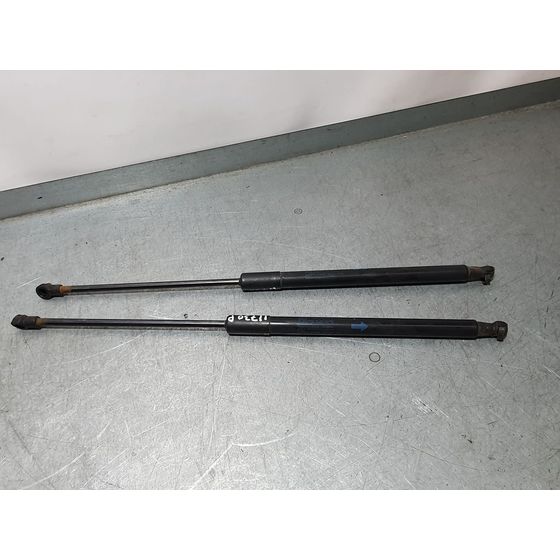 Amortiguadores Maletero / Porton Para Peugeot 108