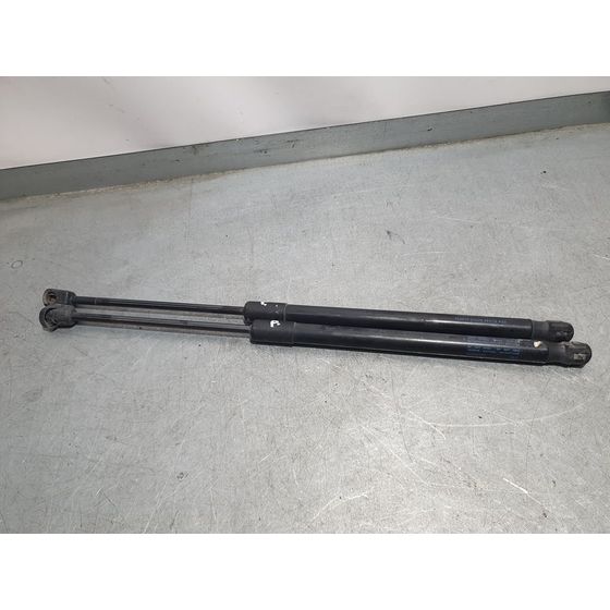 Amortiguadores Maletero / Porton Para Volkswagen Scirocco