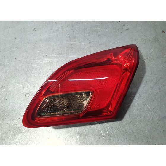 Piloto Trasero Derecho Para Opel Astra J Lim.