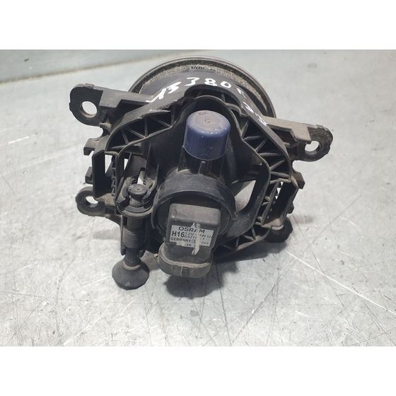 Faro Antiniebla Derecho Para Renault Captur